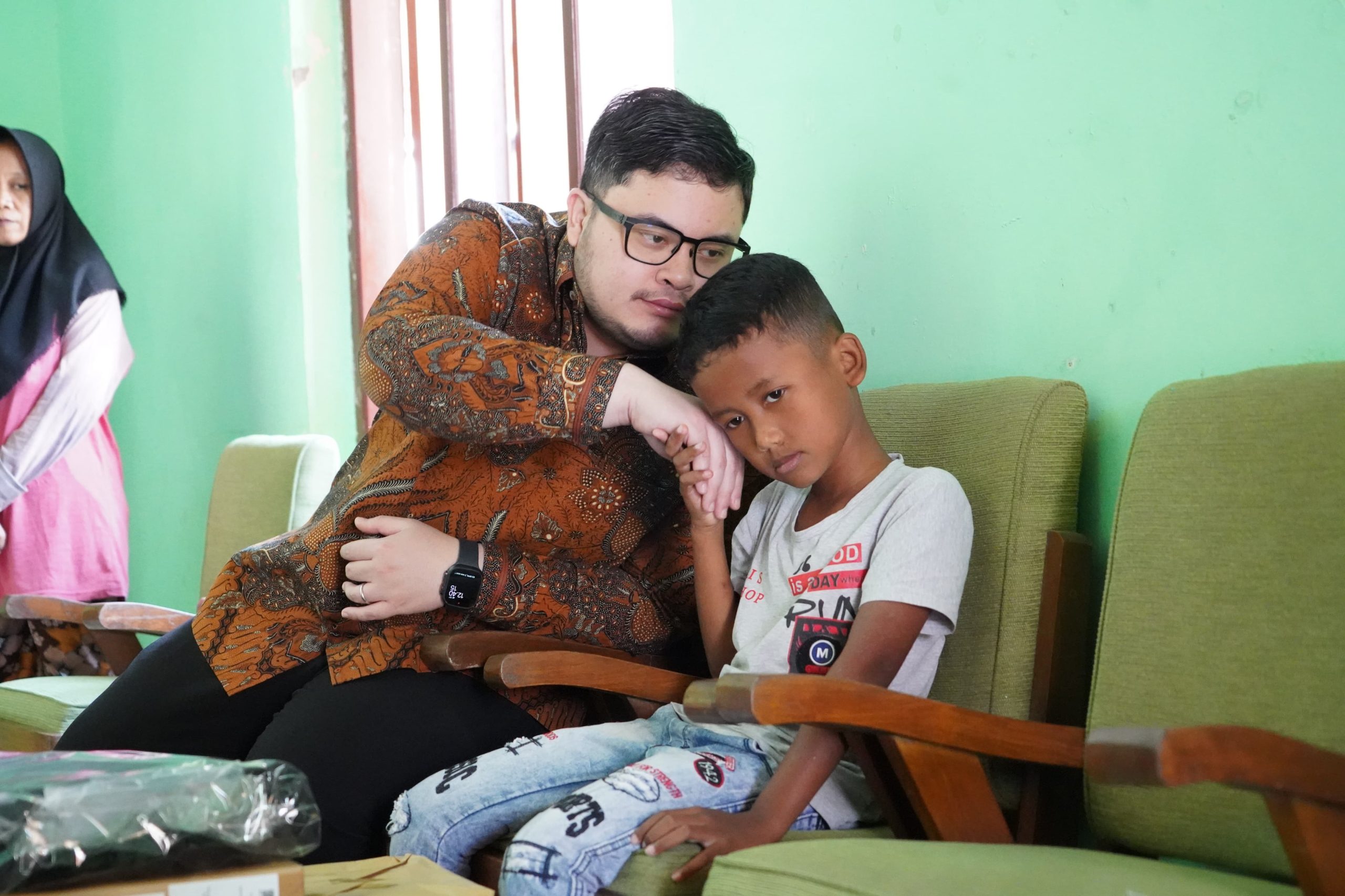 Mas Dhito Bikin Haru, Restu yang Tak Punya Akta Lahir Akhirnya Bisa Sekolah Lagi