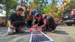 Smart Solar Mahasiswa UNP Kediri Menangi Kompetisi IoT Internasional