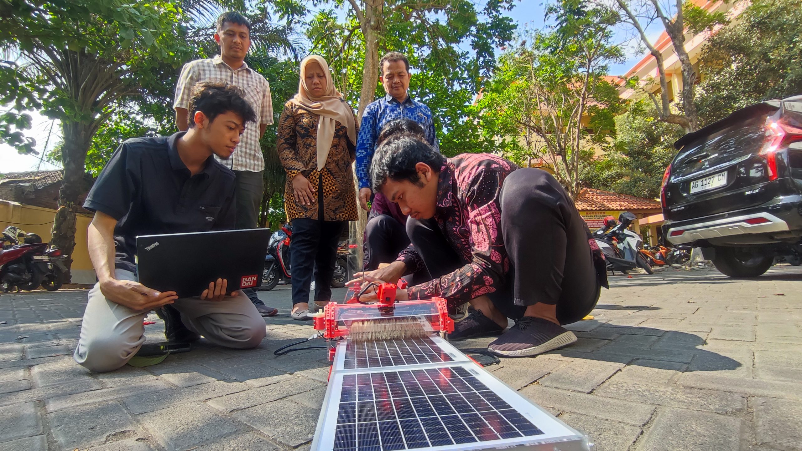 Smart Solar Mahasiswa UNP Kediri Menangi Kompetisi IoT Internasional