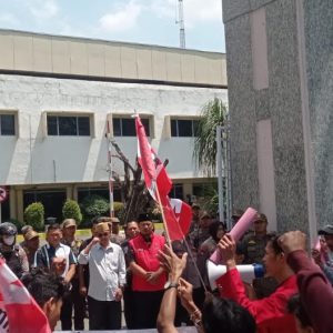 GMNI Sidoarjo Turun Didepan Kantor DPRD, Tuntut Polri Pengayom Tanpa Kekerasan