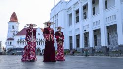 Kolaborasi Dekranasda-Gita Orlin Bawa Batik Surabaya ke Panggung Internasional