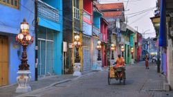 Lampu Dekorasi Kota Lama Dicuri, Wali Kota Eri Minta Warga Ikut Awasi Fasilitas Publik