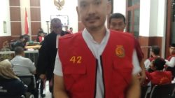 Ngamuk Rumah Dilelang Bank, Royce Muljanto Rusak Pintu Kaca Mandiri Sambil Kencingi Pohon