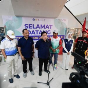 Didampingi Ketua Koni Jatim, Menpora Erick Thohir Resmikan Laboratorium Bola Basket di Unesa