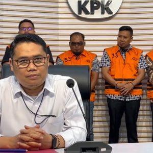 Skandal Dana Hibah Jatim, KPK Tahan 4 dari 21 Tersangka, Akan Periksa Gubernur Khofifah