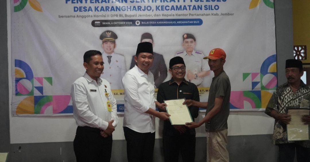 Bupati Jember Serahkan 1500 Sertifikat PTSL Gratis