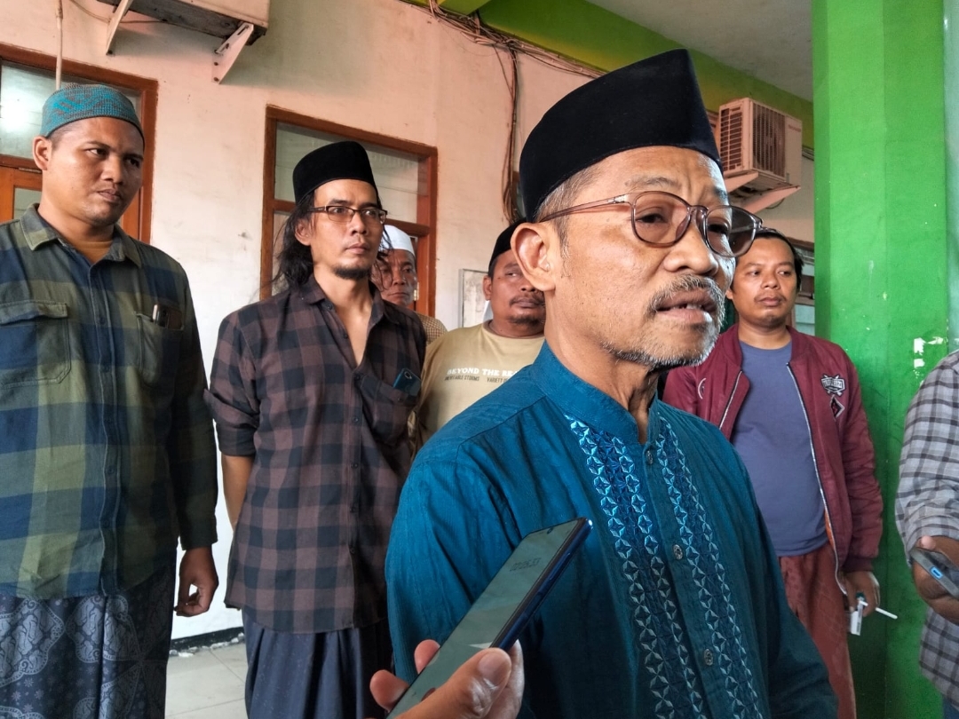 Operasi Evakuasi Selesai, Ketua Alumni Ponpes Al Khoziny KH. Zainal Abidin Sampaikan Duka Mendalam