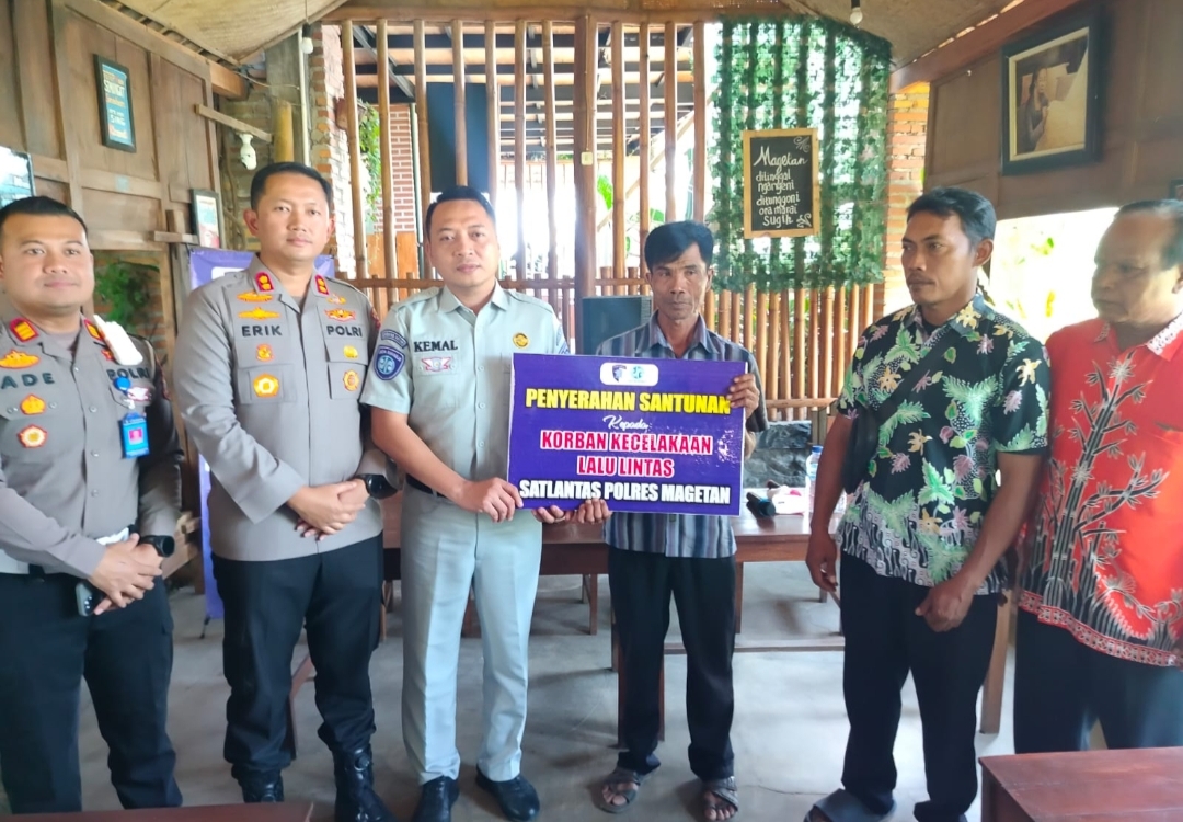 Dua Keluarga Korban Lakalantas Terima Santuan Dari Jasa Raharja