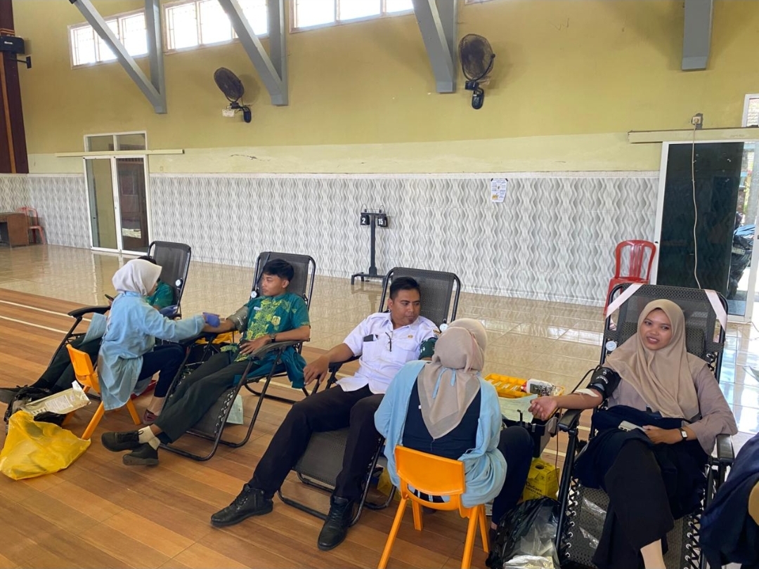 Aksi Donor Darah SMAN 1 Ambulu  Kumpulkan 29 Kantong Darah