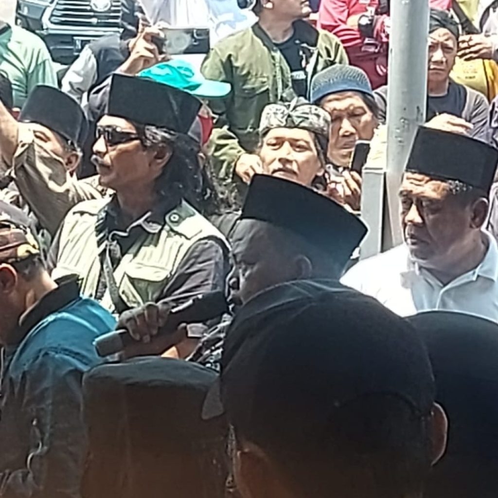 Datangi Polres Pasuruan, Kuasa Hukum Warga Winongan Sampaikan Dua Tututan dalam Kasus Pembongkaran Makam Datangi Polres Pasuruan, Kuasa Hukum Warga Winongan Sampaikan Dua Tututan dalam Kasus Pembongkaran Makam