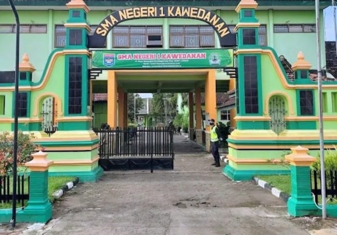 HUT SMAN l Kawedanan Magetan Sarat Pungli