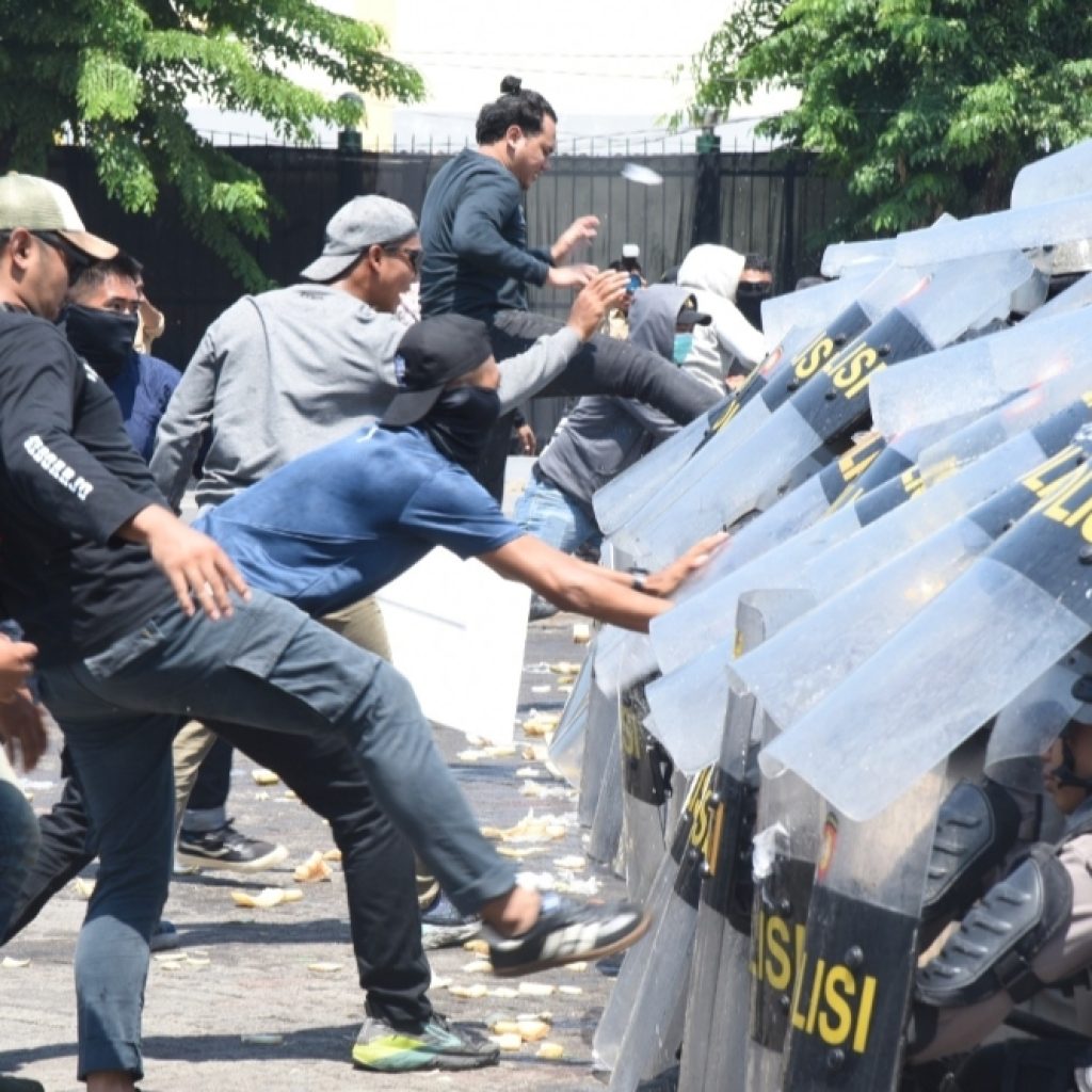 Polda Jatim Gelar Simulasi Sispamkota di GOR Sidoarjo