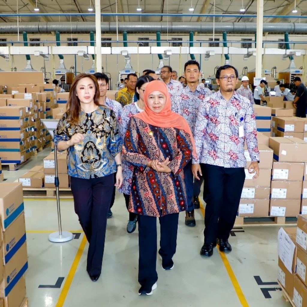 Gubernur Khofifah Resmikan Pembangunan Proyek Alas Kaki Terintegrasi Terbesar Pertama di Indonesia