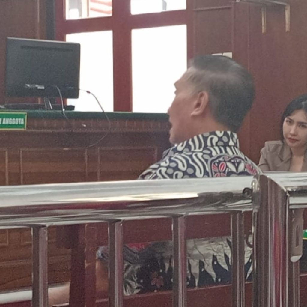 Sidang KDRT, Prilaku Vinna Bikin Frustasi Suaminya Dibongkar Mertua: Hanya Orang Gila yang Mau Cerai!