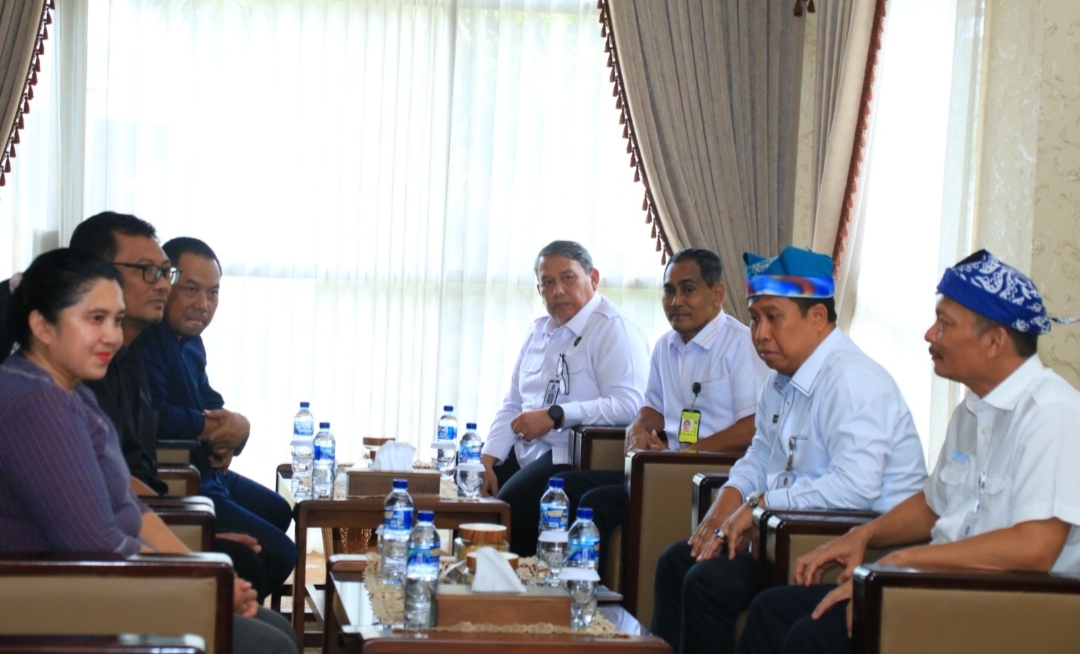 Pemkab Banyuwangi, DPRD dan Kemenko Kumham Imipas  Bertemu Bahas Penguatan dan Layanan Keimigrasian