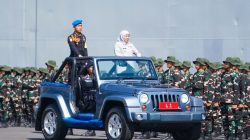 Gubernur Khofifah Tegaskan Pembaretan 1.346 Siswa Taruna Membentuk  Disiplin dan Integritas
