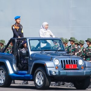 Gubernur Khofifah Tegaskan Pembaretan 1.346 Siswa Taruna Membentuk Disiplin dan Integritas Gubernur Khofifah Tegaskan Pembaretan 1.346 Siswa Taruna Membentuk Disiplin dan Integritas