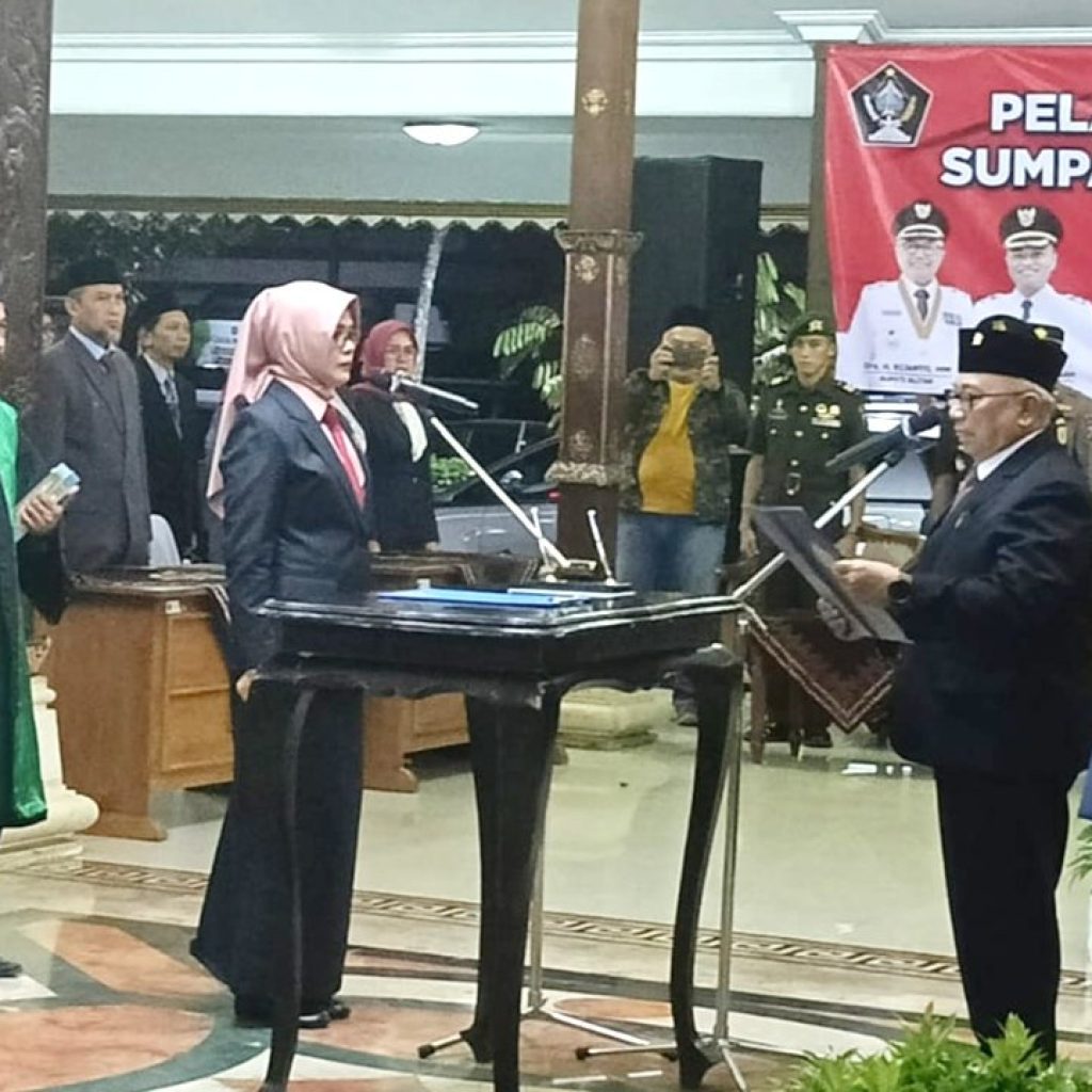 Khusna Lindarti Jabat Sekda Blitar, Tugas Berat Menanti Khusna Lindarti Jabat Sekda Blitar, Tugas Berat Menanti