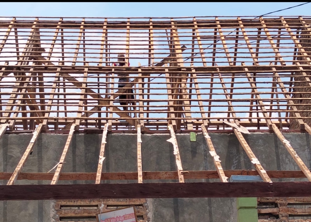 Proyek 880 juta Revitalisasi SDN Kediren 1 Lembeyan Abaikan Keamanan Dan Keselamatan Kerja Pegawai