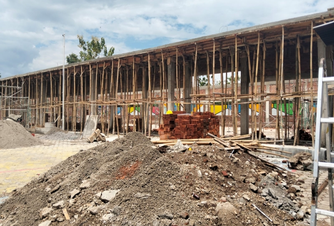 Proyek Revitalisasi SMK 3 Muhammadiyah Dolopo Diduga Dikerjakan Tidak Sesuai Spesifikasi/ RAB