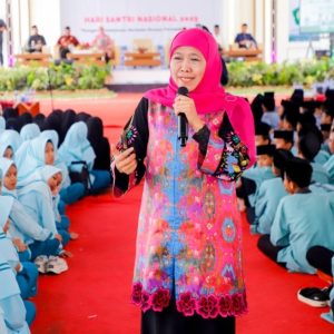 Hari Santri di Ponpes Mojosari Nganjuk, Khofifah Ajak Santri Jadi Pagar Utama Menjaga NKRI