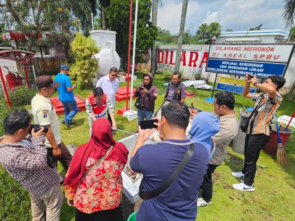 Polres Blitar Sidak BBM Disejumlah SPBU Polres Blitar Sidak BBM Disejumlah SPBU