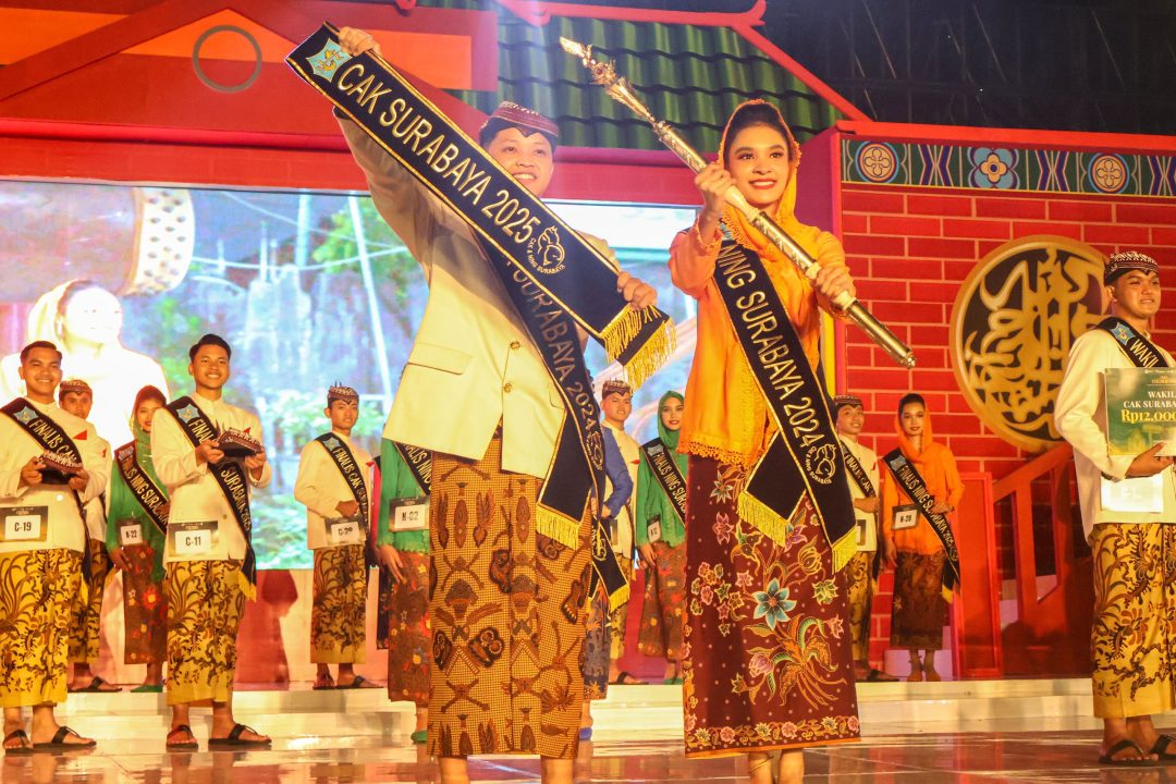 Vincentius dan Mercia Dinobatkan sebagai Cak dan Ning Kota Surabaya 2025