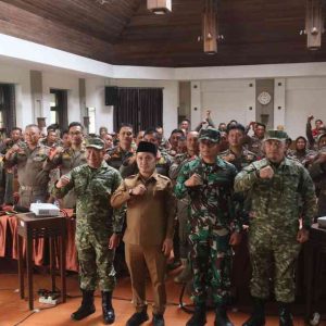 Bangun Budaya Integritas, Bupati Mojokerto  Berangkatkan Satpol PP Retreat di Trawas