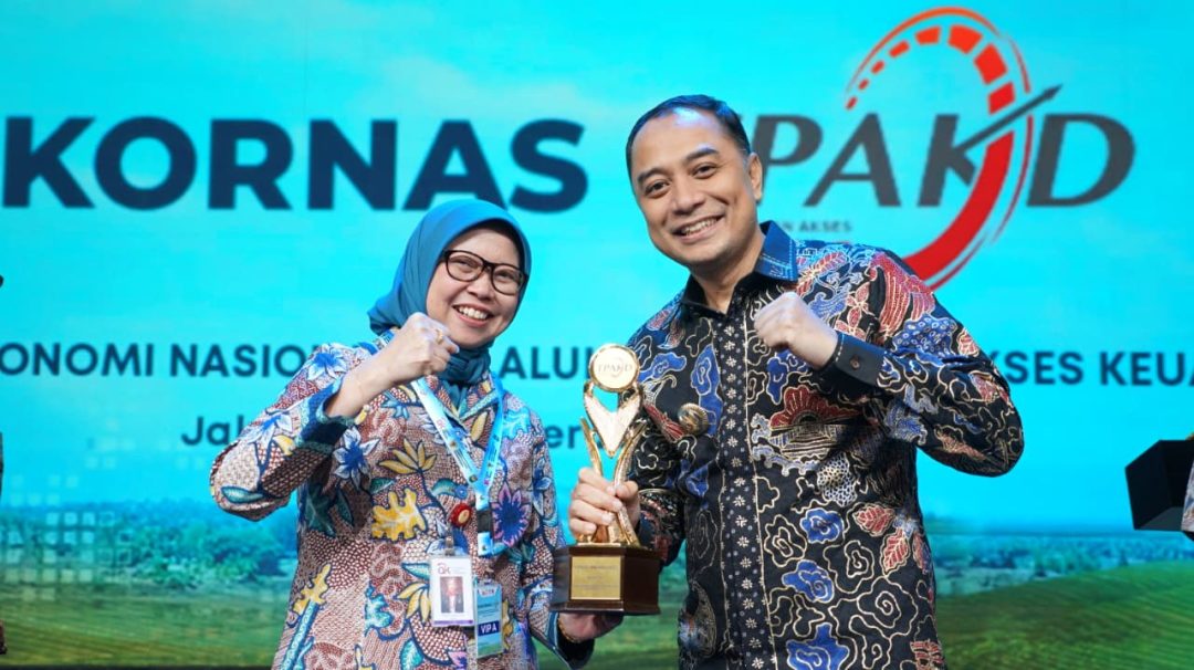 Surabaya Raih Penghargaan TPKAD 2025, Bukti Komitmen Wujudkan Akses Keuangan Inklusif