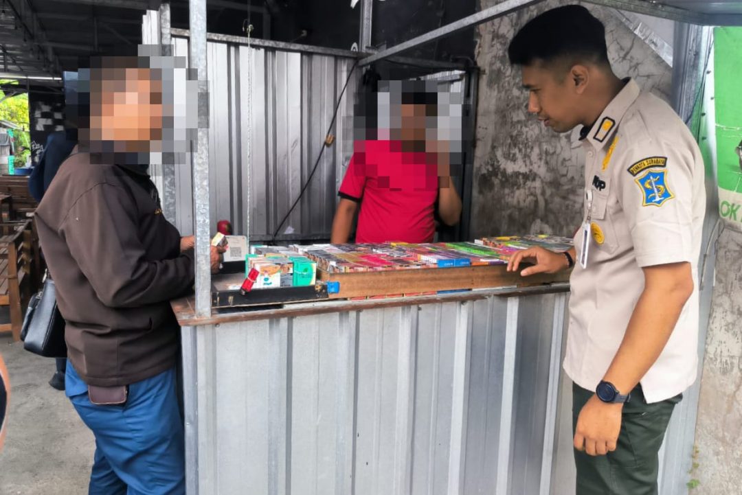 Satpol PP Surabaya dan Bea Cukai Sidoarjo Sita 8.294 Bungkus Rokok Ilegal