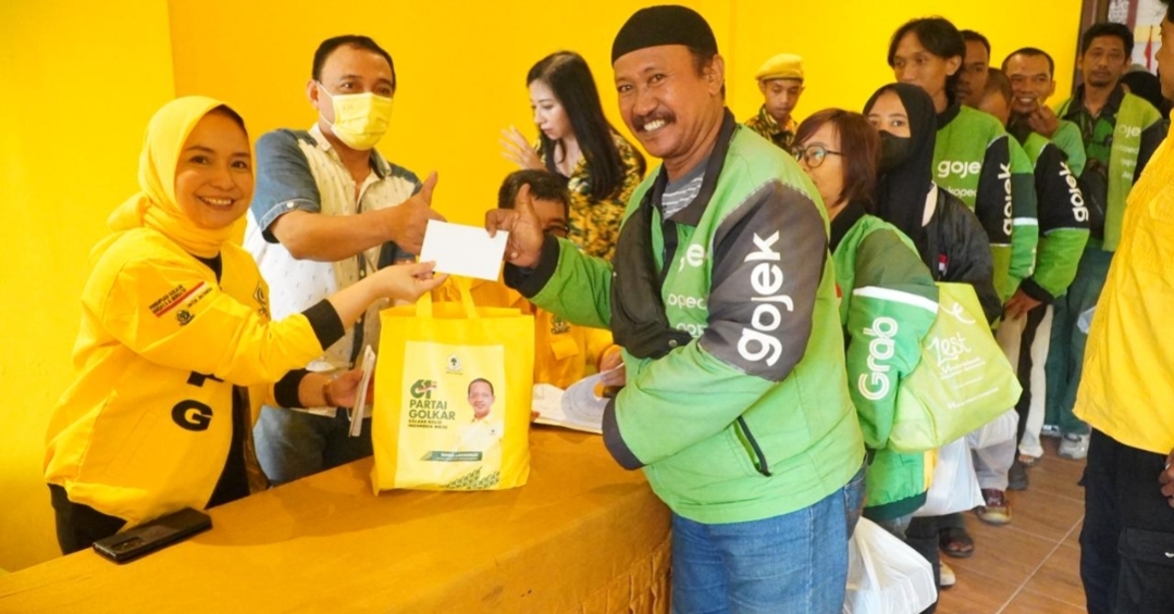 Kantor Golkar Jadi Rumah Aspirasi, Ojol Sampaikan Empat Point Penting Kantor Golkar Jadi Rumah Aspirasi, Ojol Sampaikan Empat Point Penting