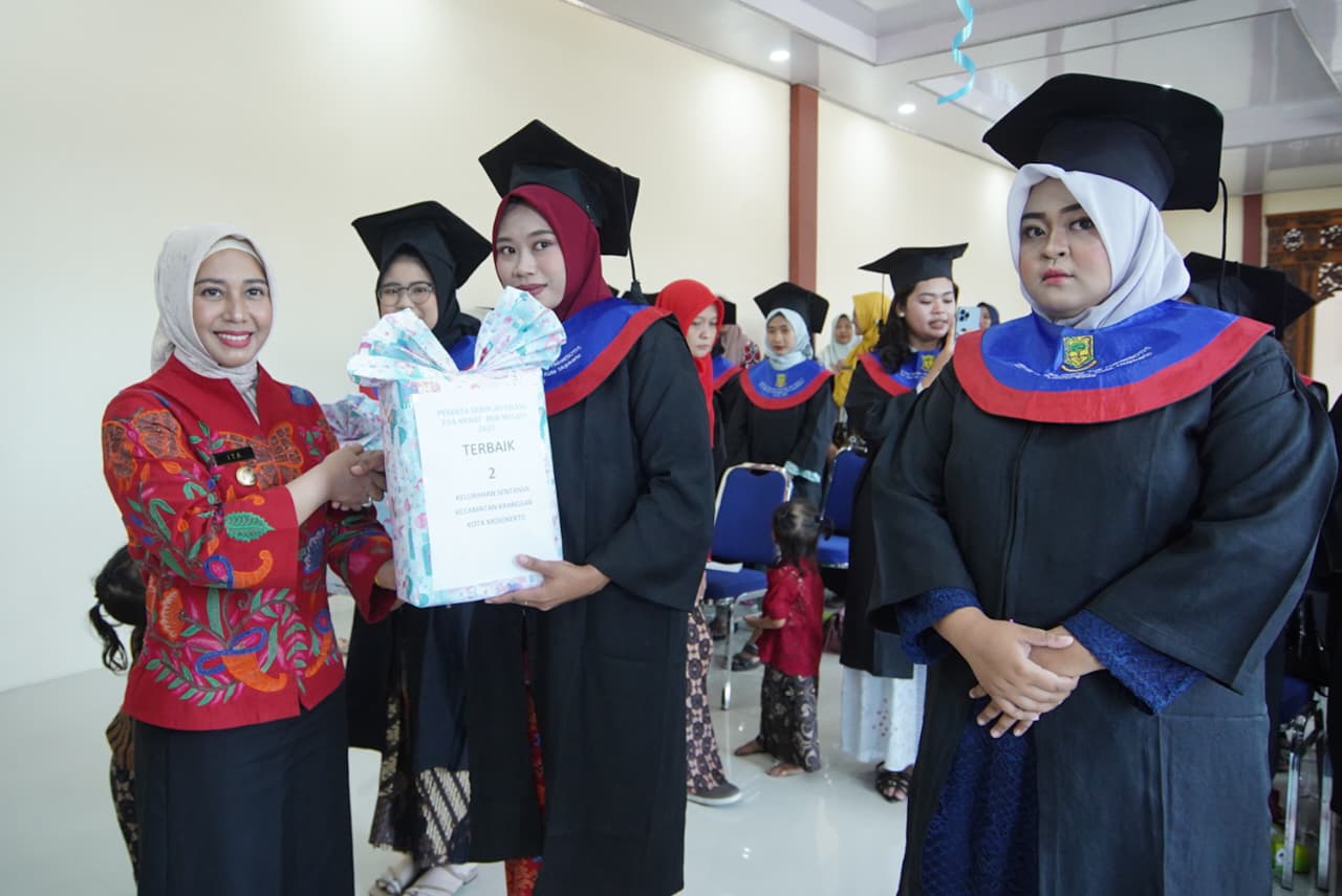 Ning Ita Dorong Eliminasi Stunting dan Wasting  Dengan Penguatan Program DASHAT 