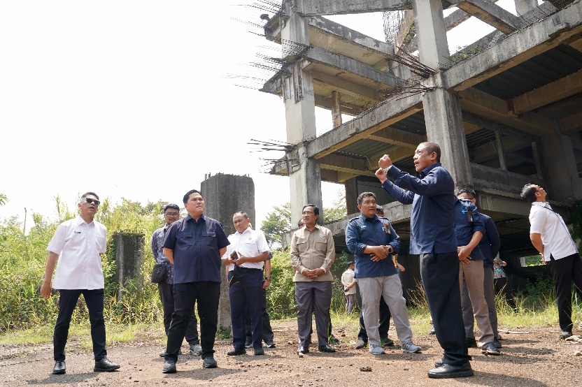 Menpora Erick Tohir Kunjungi Asetnya di Hambalang yang Terbengkelai