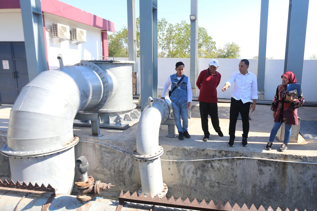 Dua Pompa di Kalisari Jebol Akibat Ulah Warga Buang Sampah Kursi Dua Pompa di Kalisari Jebol Akibat Ulah Warga Buang Sampah Kursi