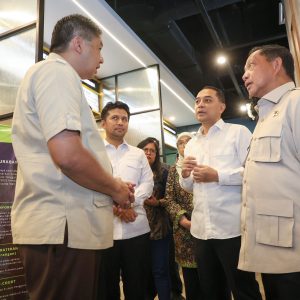 Dua Menteri Kunjungi dan Melihat Langsung Pelayanan di MPP Siola Surabaya Dua Menteri Kunjungi dan Melihat Langsung Pelayanan di MPP Siola Surabaya