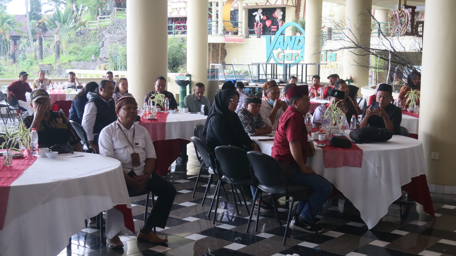 Eratkan Koordinasi, Pemkab Mojokerto Gelar Sosialisasi HAM Bagi LSM di Era Digital