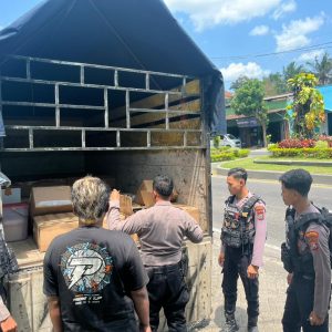 Polresta Banyuwangi Gagalkan Pengiriman Ribuan Botol Arak