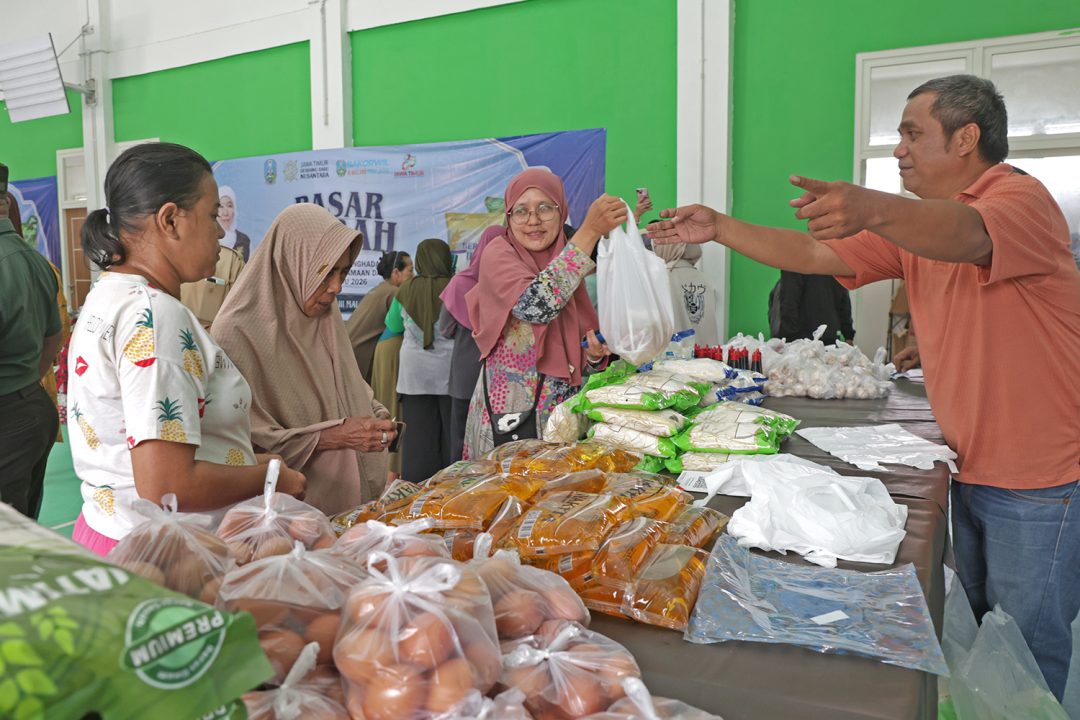 Bakorwil III Malang dan Pemkot Surabaya Gelar Pasar Murah
