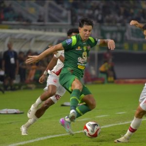 Persebaya Comeback Dramatis, Akhiri Tren Buruk dengan Kemenangan 2-1 atas Persis Solo