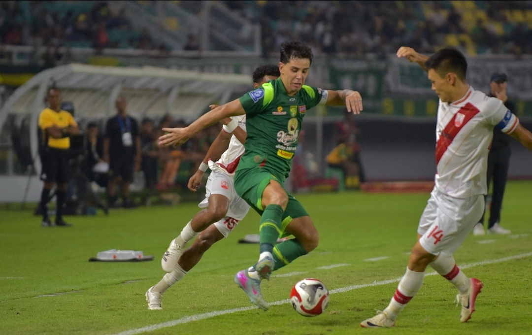 Persebaya Comeback Dramatis, Akhiri Tren Buruk dengan Kemenangan 2-1 atas Persis Solo