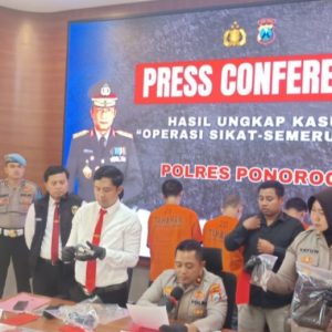 Pasutri di Ponorogo Diamankan Polisi Miliki Senpi Rakitan dan Amunisi Ilegal