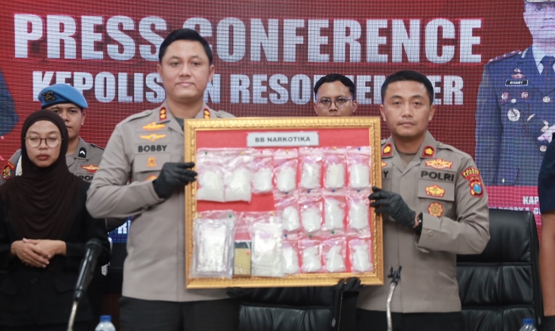 Polres Jember Bongkar Jaringan Narkotika Antar Pulau, 885 Gram Sabu dan 300 Butir Ekstasi Disita