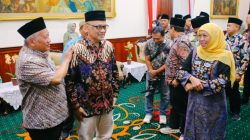 Kabar Gembira, Gubernur Khofifah : Insya Allah Kuota Jama’ah Haji Asal Jatim Bertambah dan Peluang Suplai Makanan Siap Saji Kabar Gembira, Gubernur Khofifah : Insya Allah Kuota Jama’ah Haji Asal Jatim Bertambah dan Peluang Suplai Makanan Siap Saji