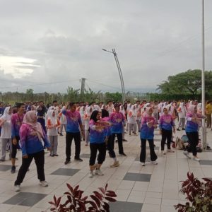 Jaga Kesehatan Masyarakat, ASN dan Wartawan di Jember Olah Raga Sore Bersama 