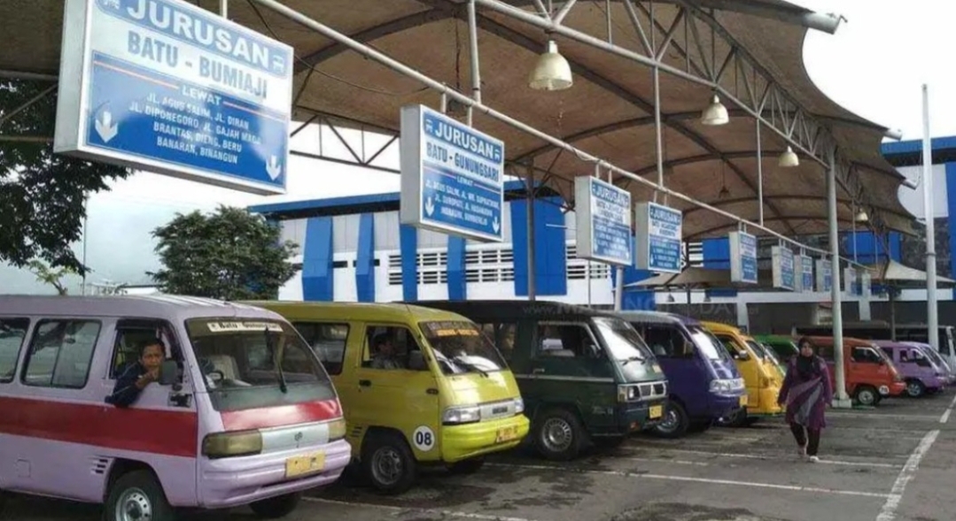 Trans Jatim Bikin Terminal Kota Batu Makin Riuh, Sopir Angkot Kebanjiran Penumpang