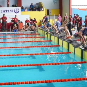 Surabaya Perkasa di Piala Gubernur Finswimming 2025, Persaingan Medali Kian Memanas