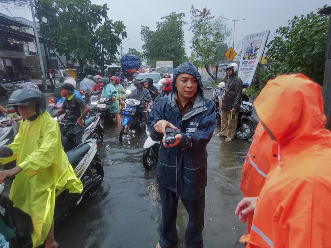 Proyek Drainase di Mana-Mana, Tapi Surabaya Tetap Saja Banjir, Kata Eri…