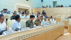 Wali Kota Surabaya Pimpin Perjuangan Warga Eigendom di RDP Komisi II DPR RI