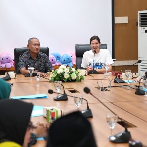 Surabaya Teken MoU Plastic Clever School Program dengan CommonSeas Inggris