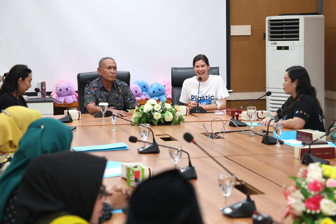 Surabaya Teken MoU Plastic Clever School Program dengan CommonSeas Inggris